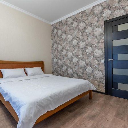 Апартаменты Flatrent Drahomanova 2A Киев Экстерьер фото