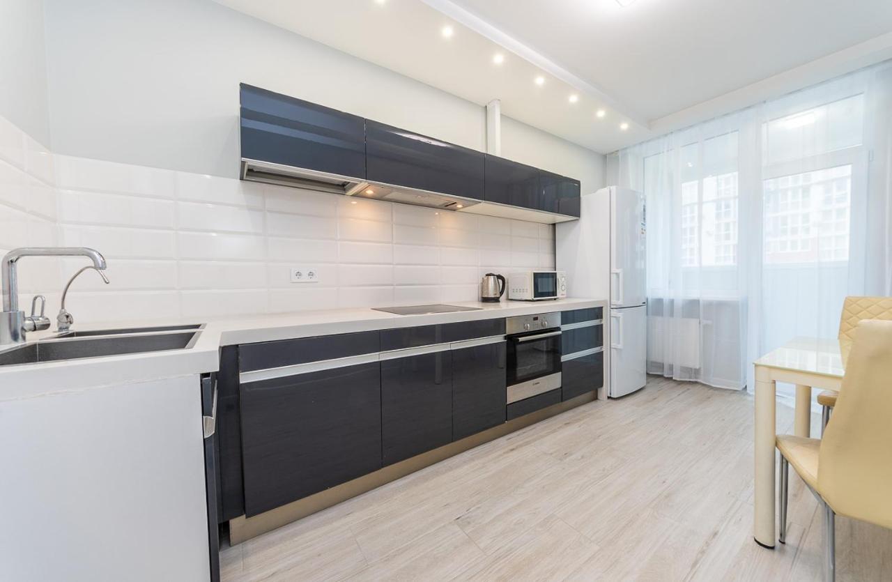 Апартаменты Flatrent Drahomanova 2A Киев Экстерьер фото