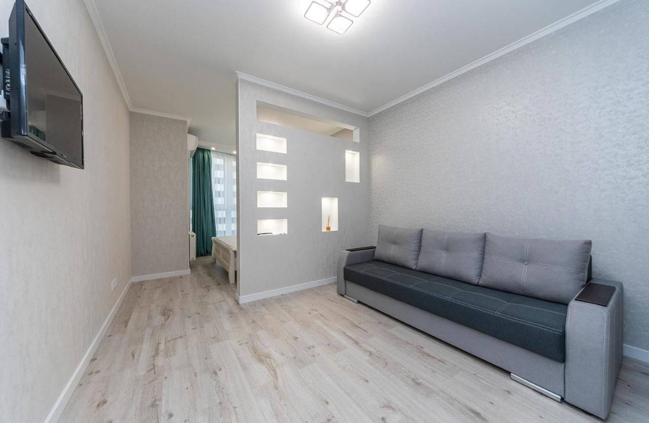 Апартаменты Flatrent Drahomanova 2A Киев Экстерьер фото