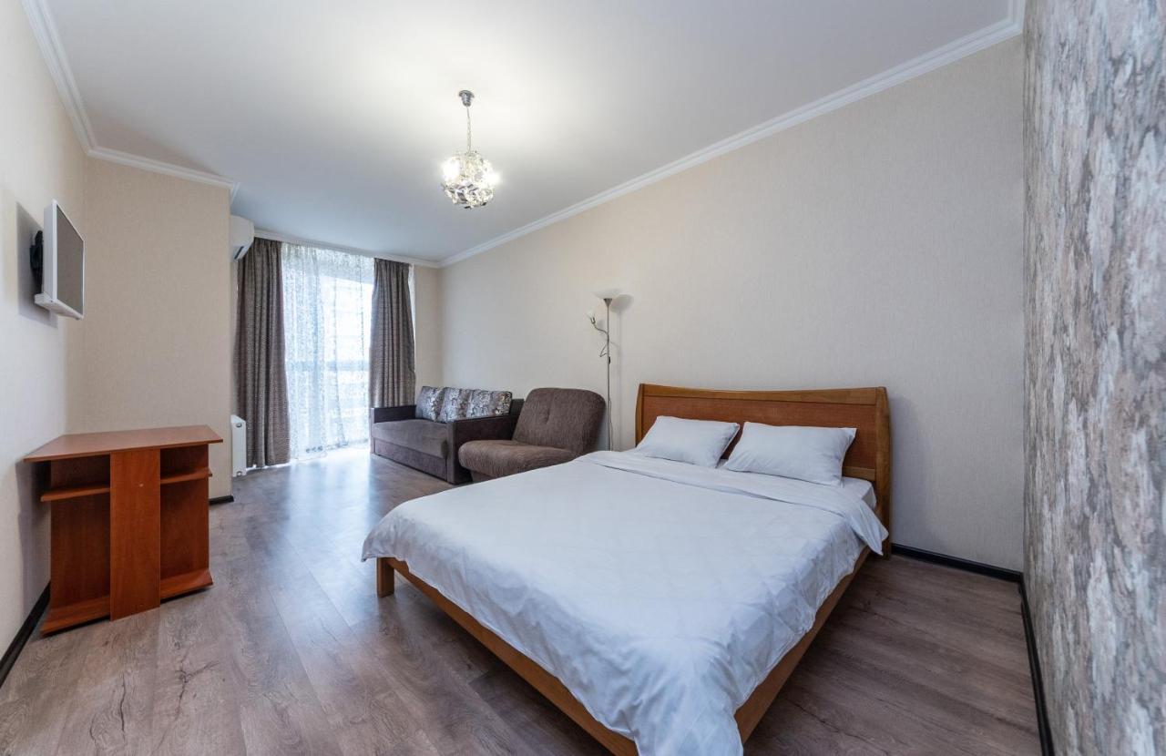 Апартаменты Flatrent Drahomanova 2A Киев Экстерьер фото