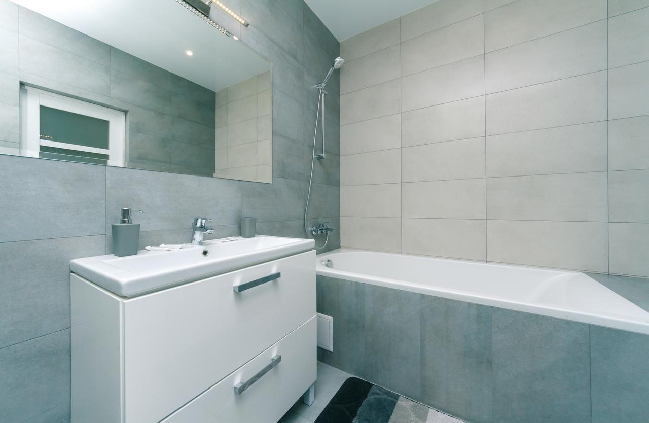 Апартаменты Flatrent Drahomanova 2A Киев Экстерьер фото