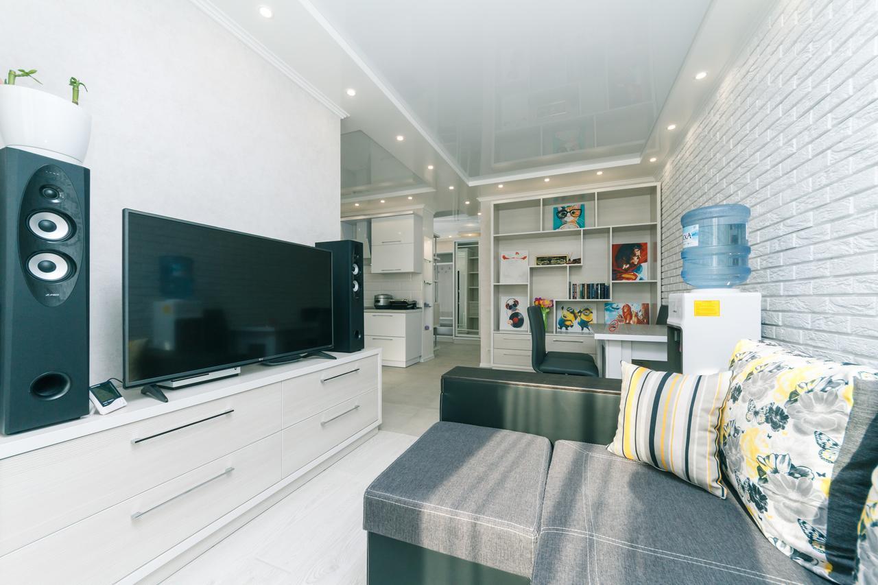Апартаменты Flatrent Drahomanova 2A Киев Экстерьер фото