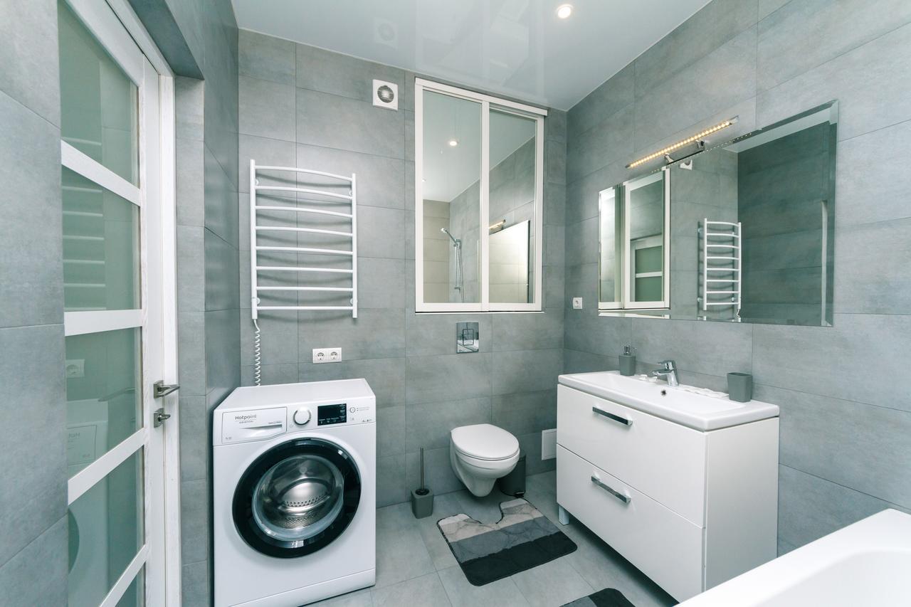 Апартаменты Flatrent Drahomanova 2A Киев Экстерьер фото